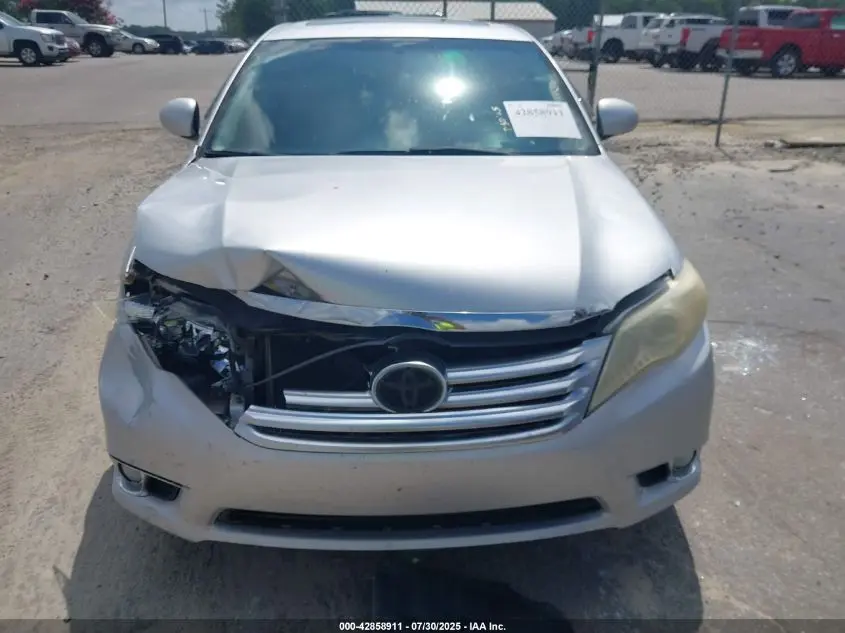2011 TOYOTA AVALON  