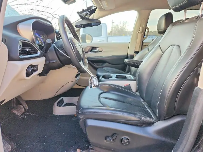 2023 CHRYSLER PACIFICA TOURING L  