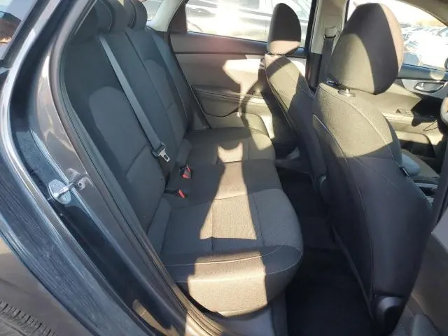 2024 KIA FORTE LX  
