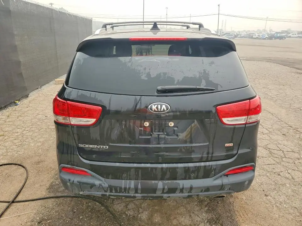 2017 KIA SORENTO LX  