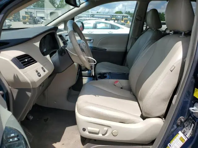 2011 TOYOTA SIENNA LE  