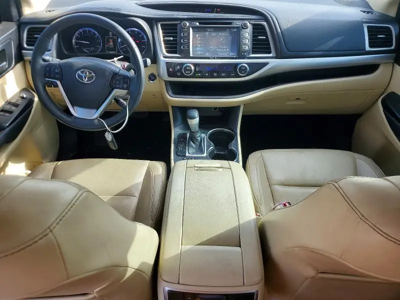 2015 TOYOTA HIGHLANDER XLE  