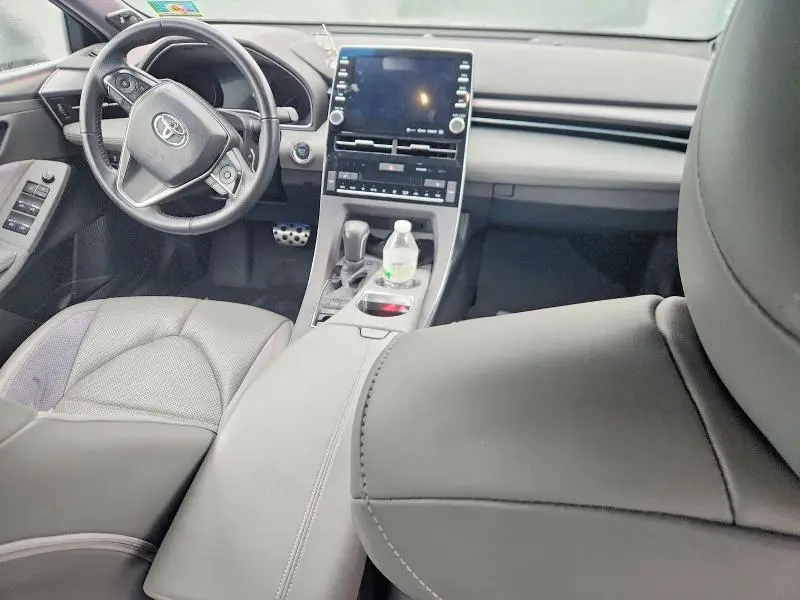 2019 TOYOTA AVALON XSE  