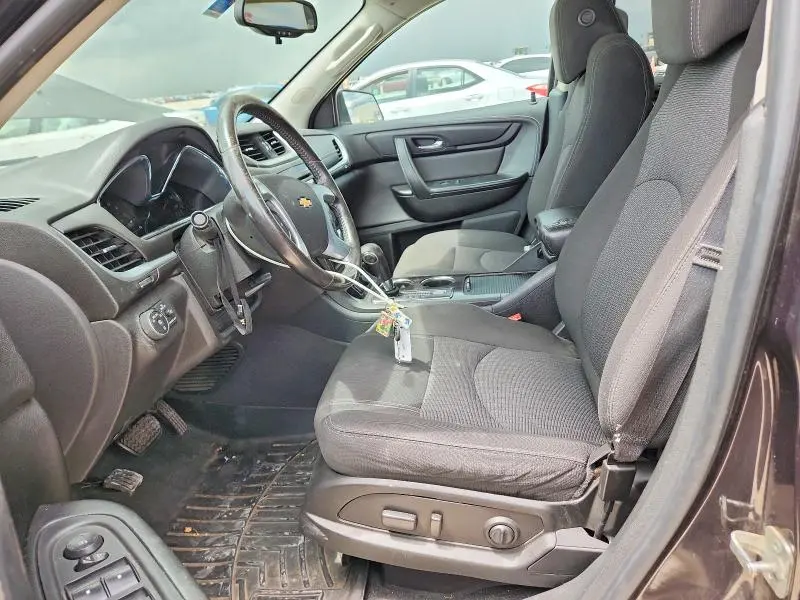 2017 CHEVROLET TRAVERSE LT  
