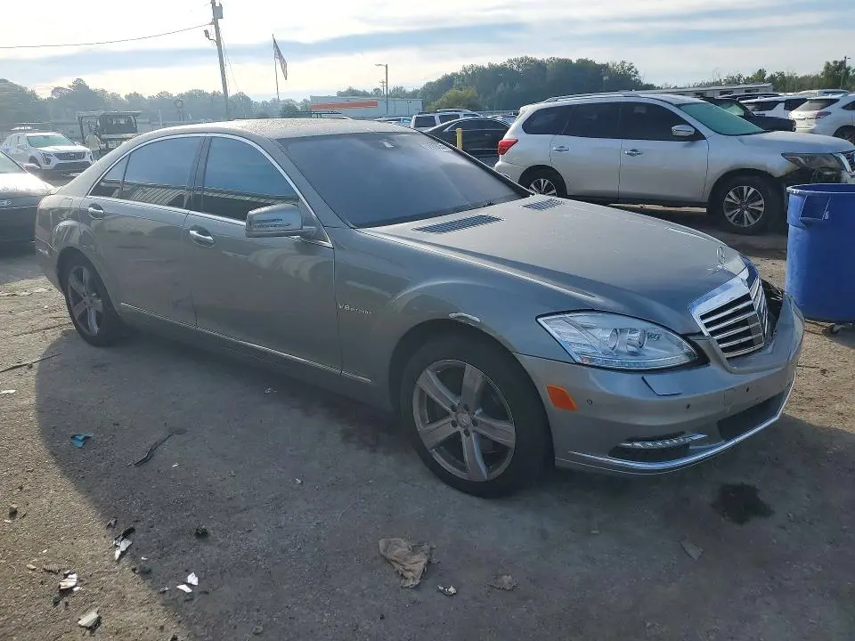 2013 MERCEDES-BENZ S 550  