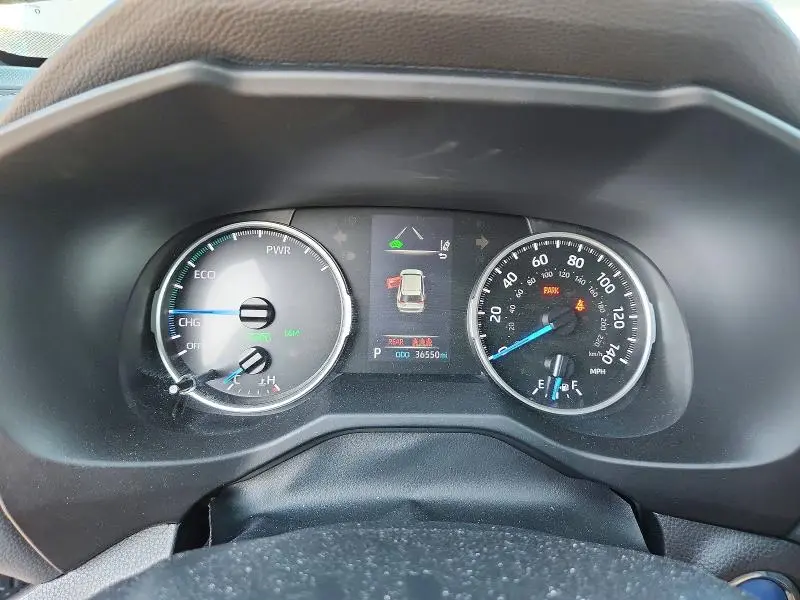 2022 TOYOTA RAV4 SE  