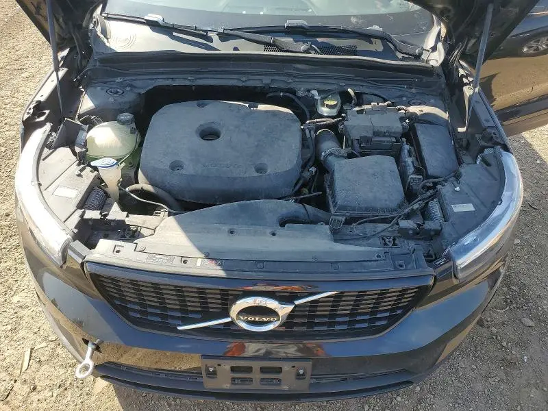 2019 VOLVO XC40 T5 R-DESIGN  