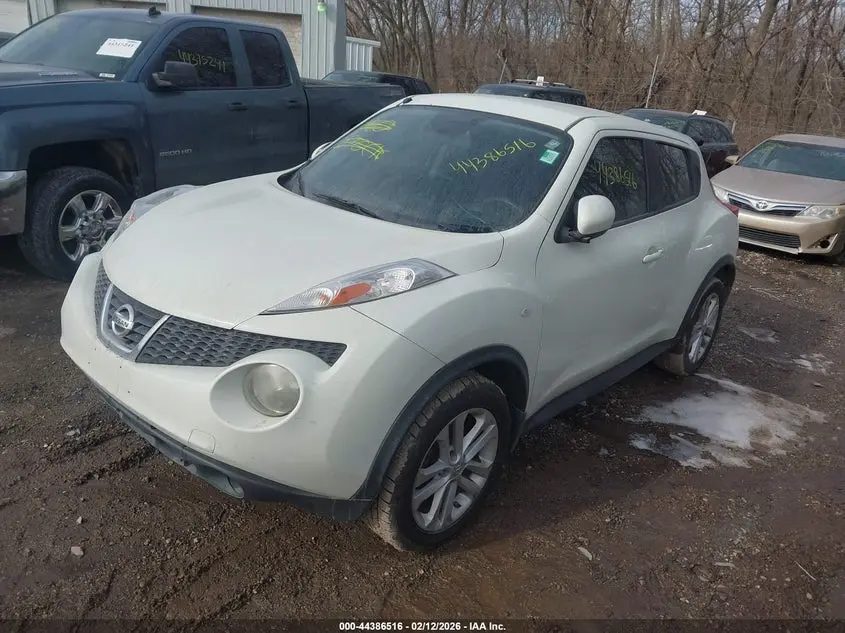 2011 NISSAN JUKE S