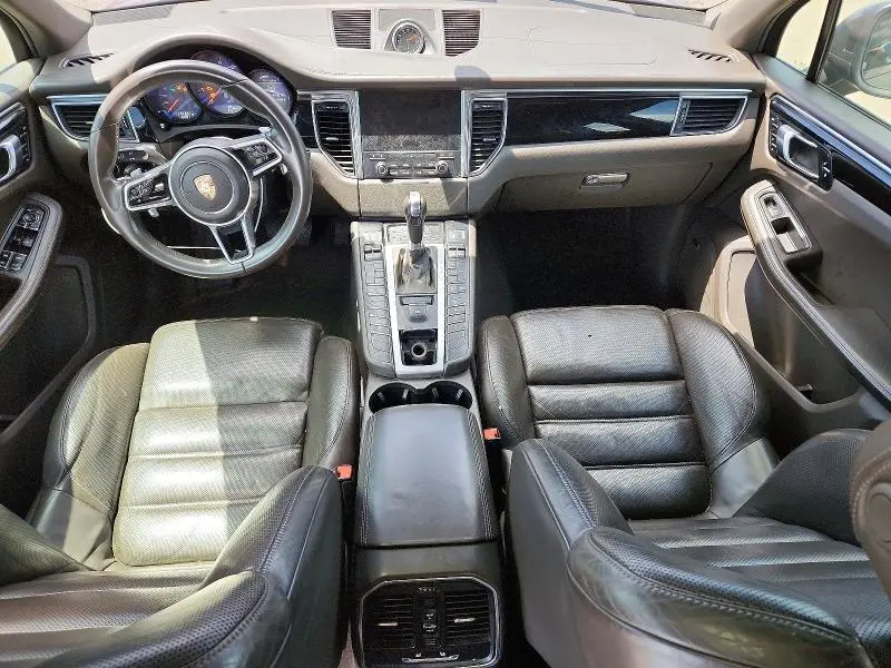 2017 PORSCHE MACAN GTS  