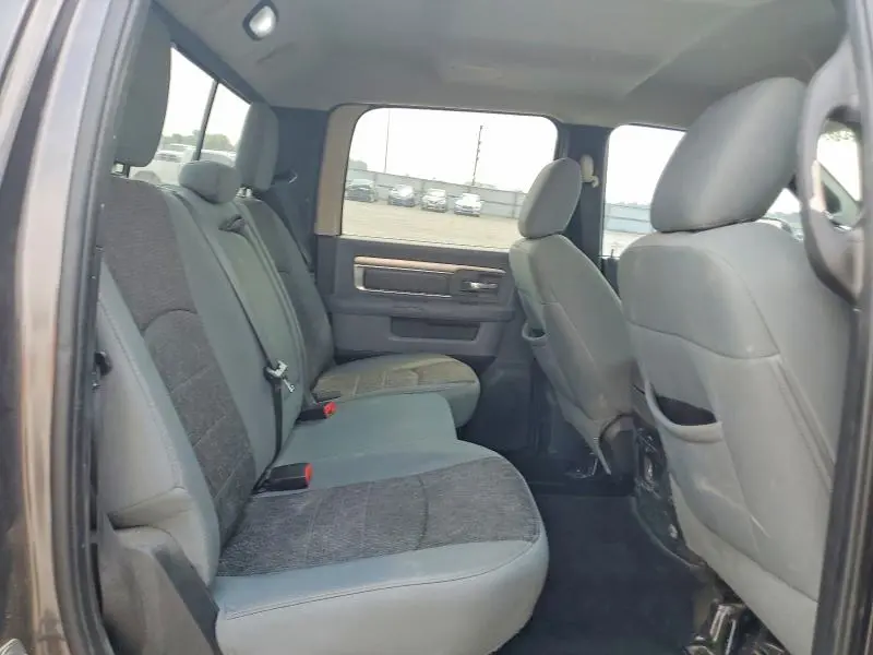 2014 RAM 1500 SLT  