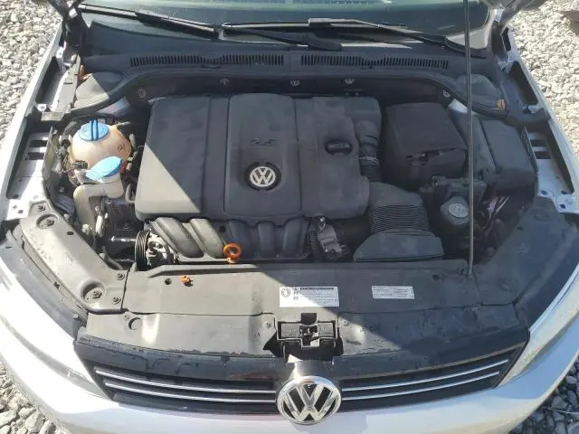 2013 VOLKSWAGEN JETTA SE  