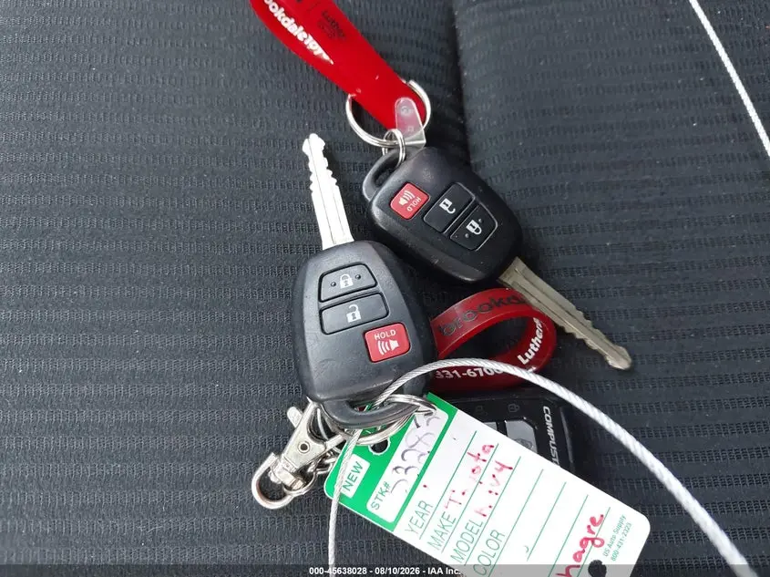 2017 TOYOTA RAV4 LE