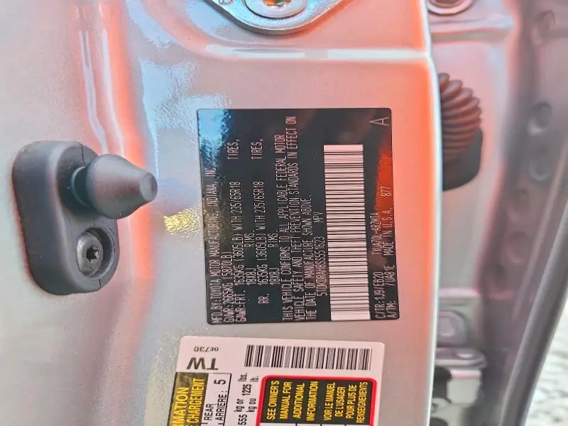 2025 TOYOTA HIGHLANDER XLE  