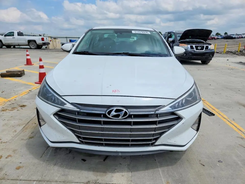 2020 HYUNDAI ELANTRA SE  
