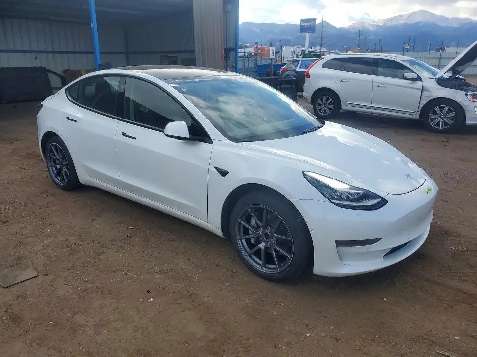 2021 TESLA MODEL 3   