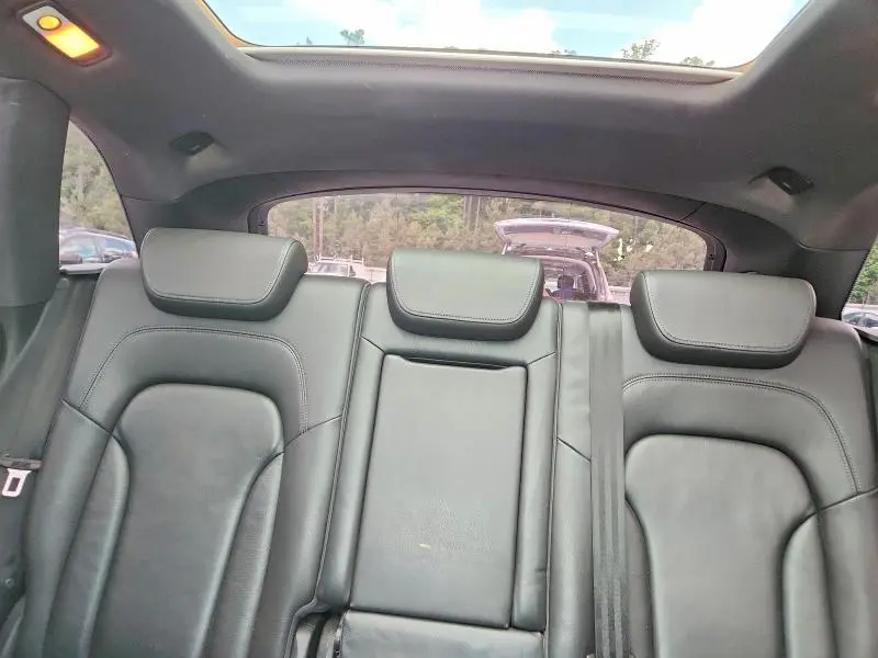 2010 AUDI Q5 PREMIUM PLUS  