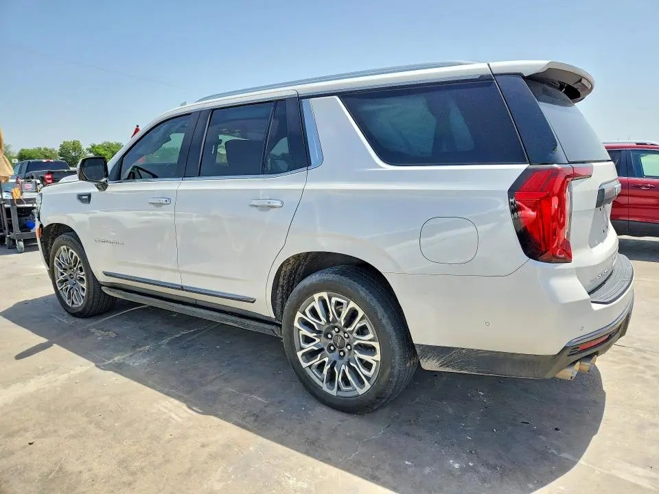 2024 GMC YUKON   