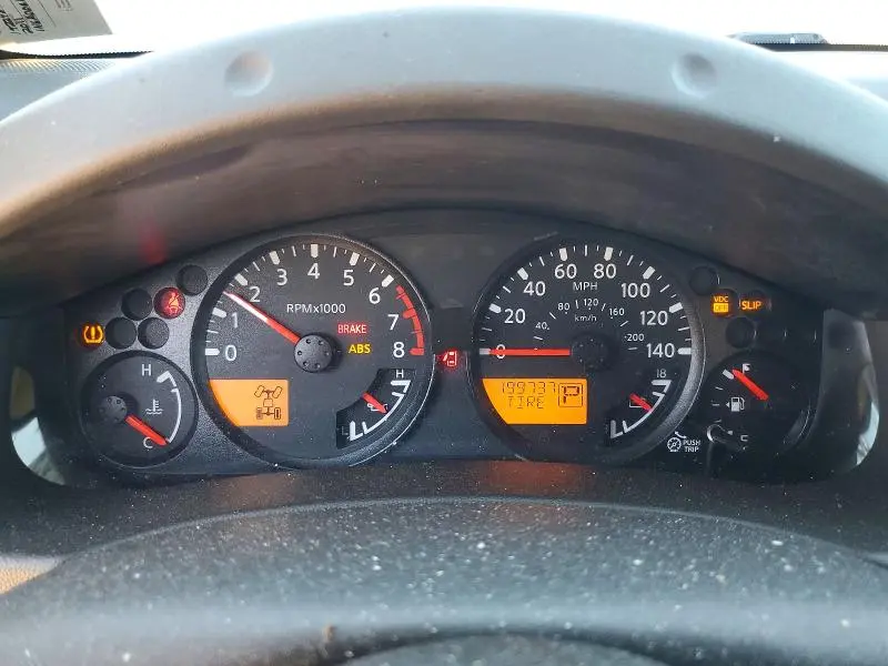 2011 NISSAN FRONTIER SV V6  