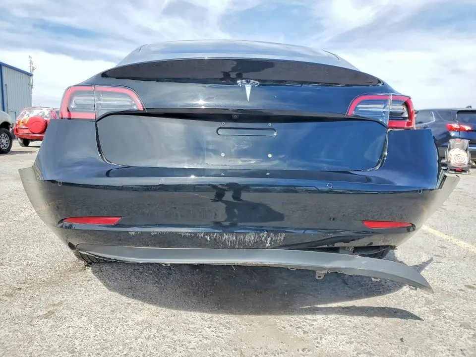 2018 TESLA MODEL 3   