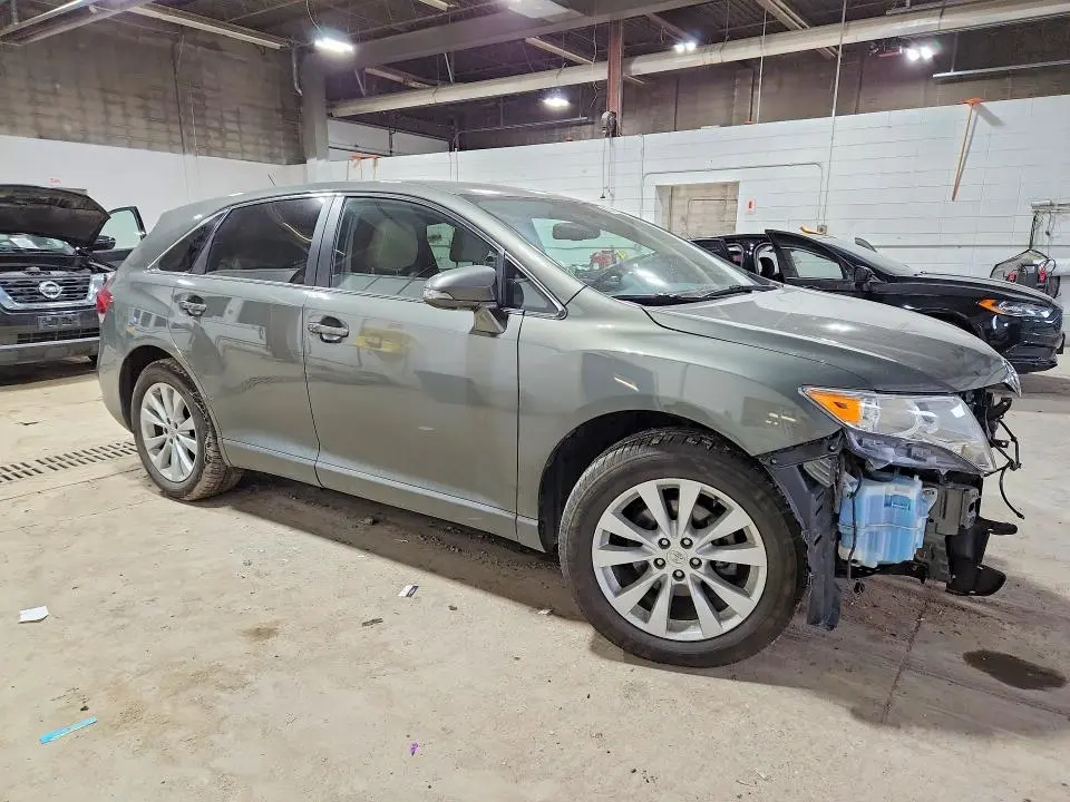 2014 TOYOTA VENZA LE  