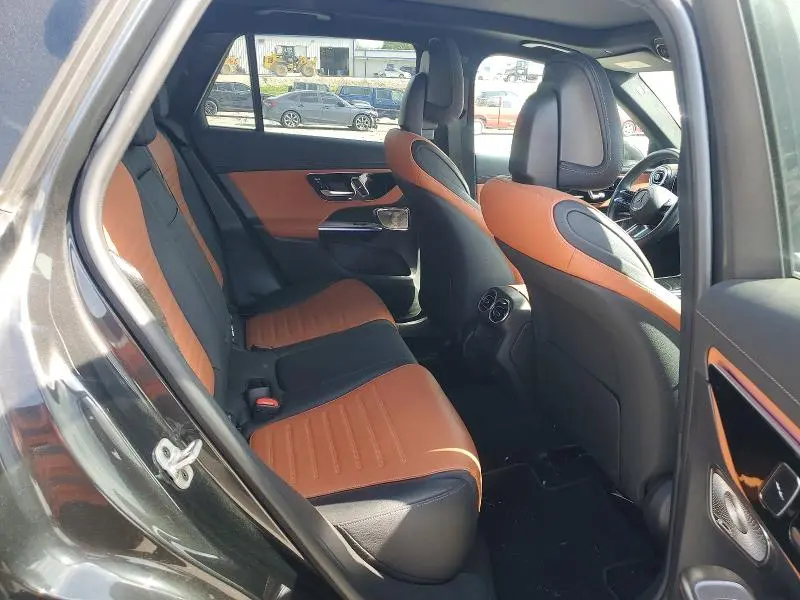 2025 MERCEDES-BENZ GLC 300 4MATIC  