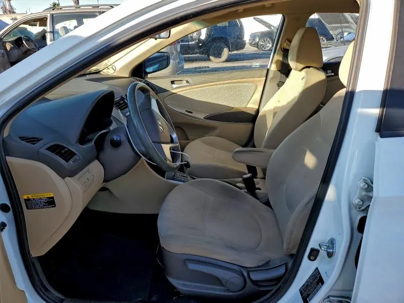 2012 HYUNDAI ACCENT GLS  