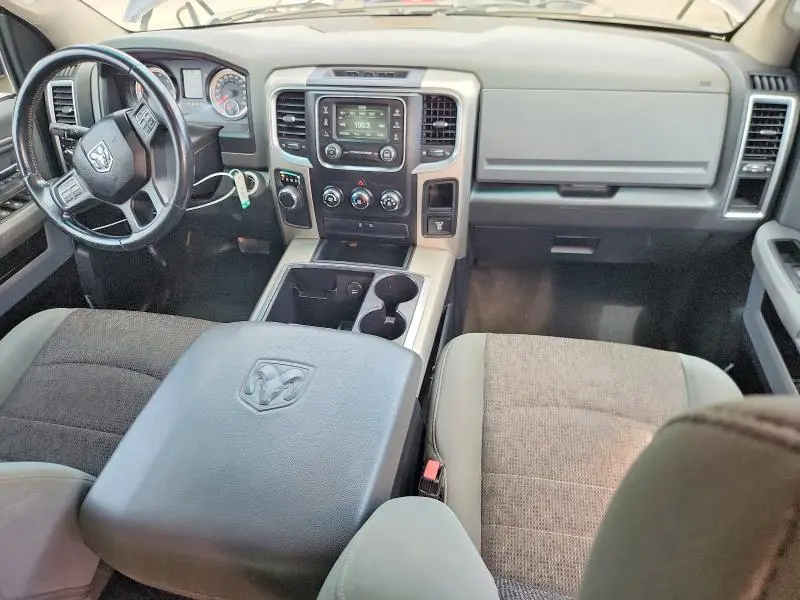 2015 RAM 1500 SLT  