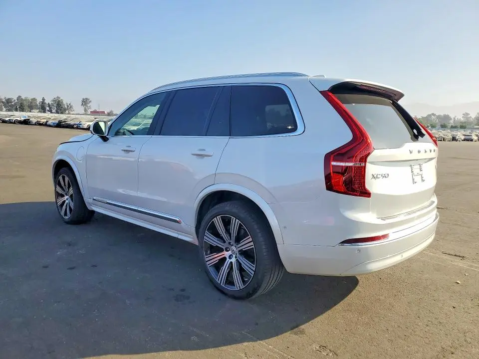 2024 VOLVO XC90 T8 RECHARGE  