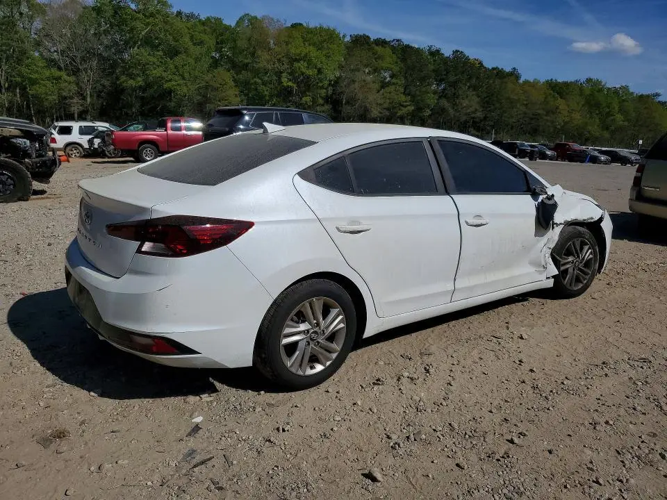 2019 HYUNDAI ELANTRA SEL  