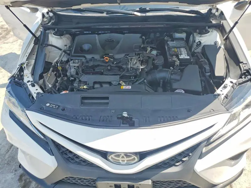 2019 TOYOTA CAMRY SE  