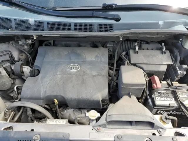 2015 TOYOTA SIENNA XLE  