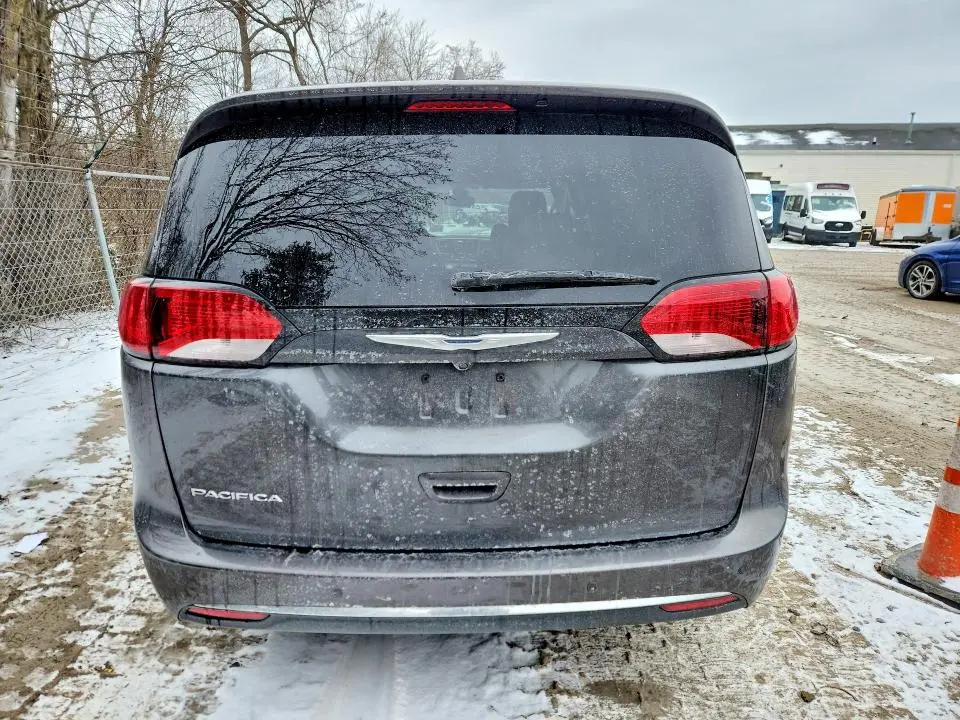 2017 CHRYSLER PACIFICA TOURING L PLUS  