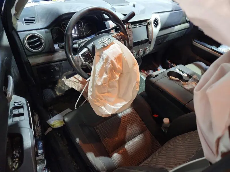 2018 TOYOTA TUNDRA SR5  