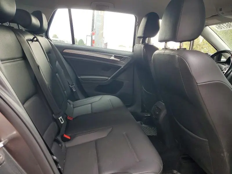 2017 VOLKSWAGEN E-GOLF SEL PREMIUM  