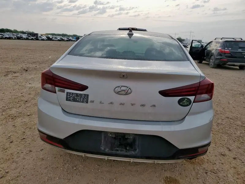 2019 HYUNDAI ELANTRA SEL  