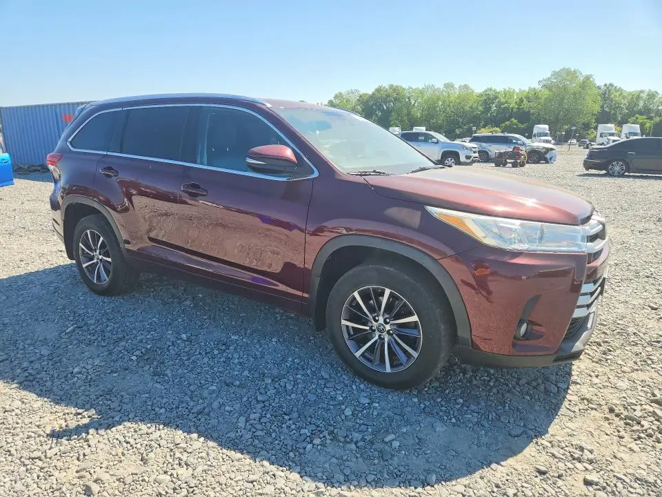 2018 TOYOTA HIGHLANDER XLE  