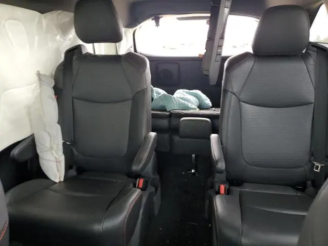 2022 TOYOTA SIENNA XSE  