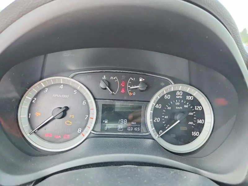 2015 NISSAN SENTRA SV  