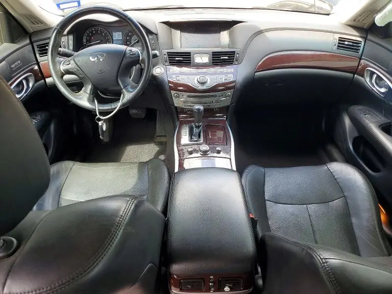 2016 INFINITI Q70L 3.7  