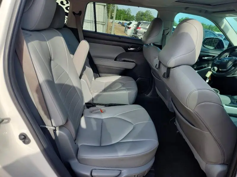 2021 TOYOTA HIGHLANDER HYBRID XLE  