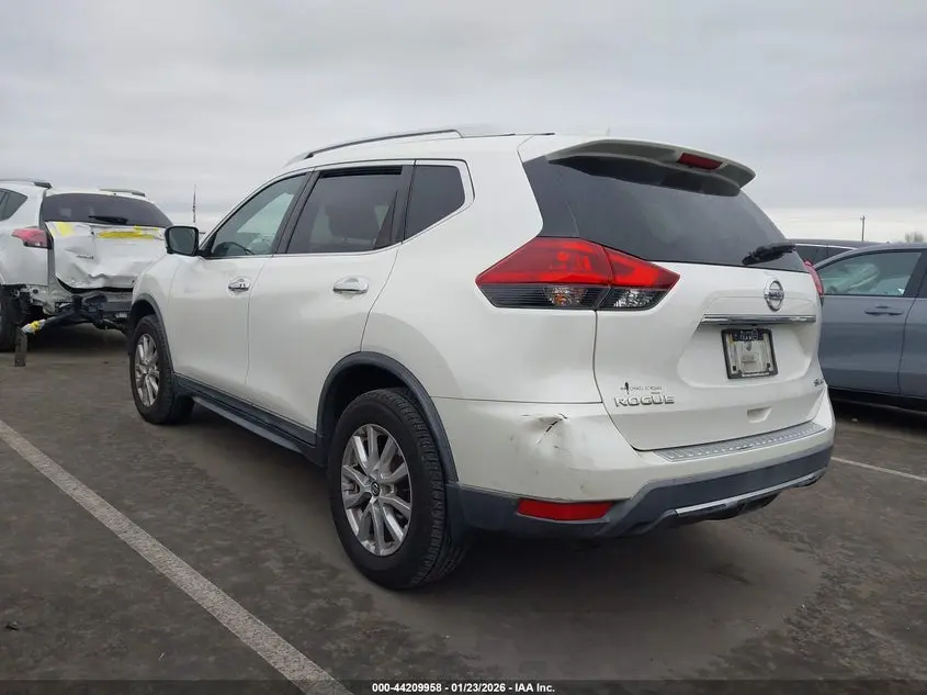2018 NISSAN ROGUE SV