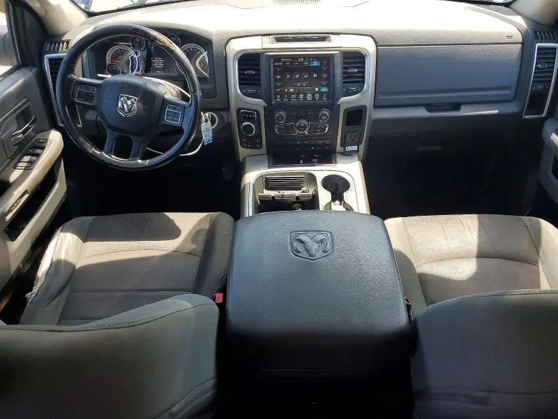 2015 RAM 1500 SLT  