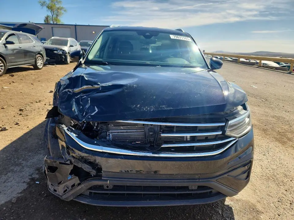 2022 VOLKSWAGEN TIGUAN SE  