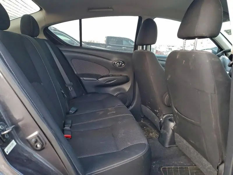 2015 NISSAN VERSA S  