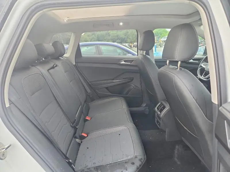 2025 VOLKSWAGEN TAOS SE BLACK  