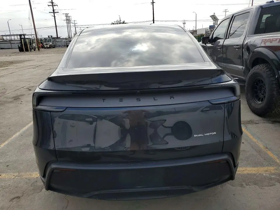 2026 TESLA MODEL Y   