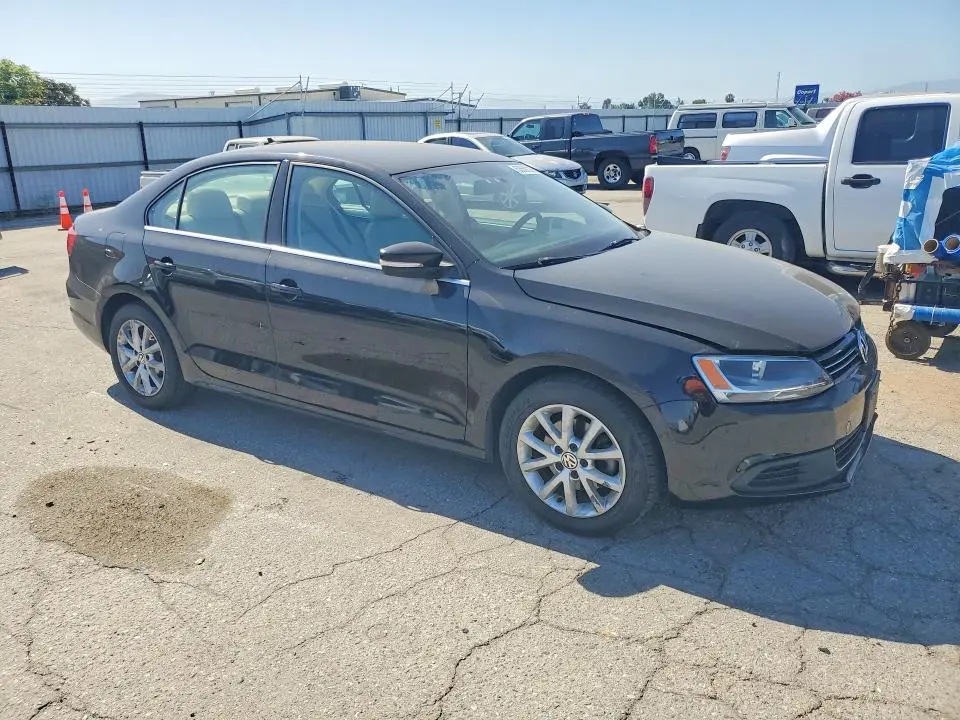 2014 VOLKSWAGEN JETTA SE  