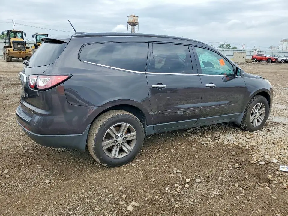 2017 CHEVROLET TRAVERSE LT  