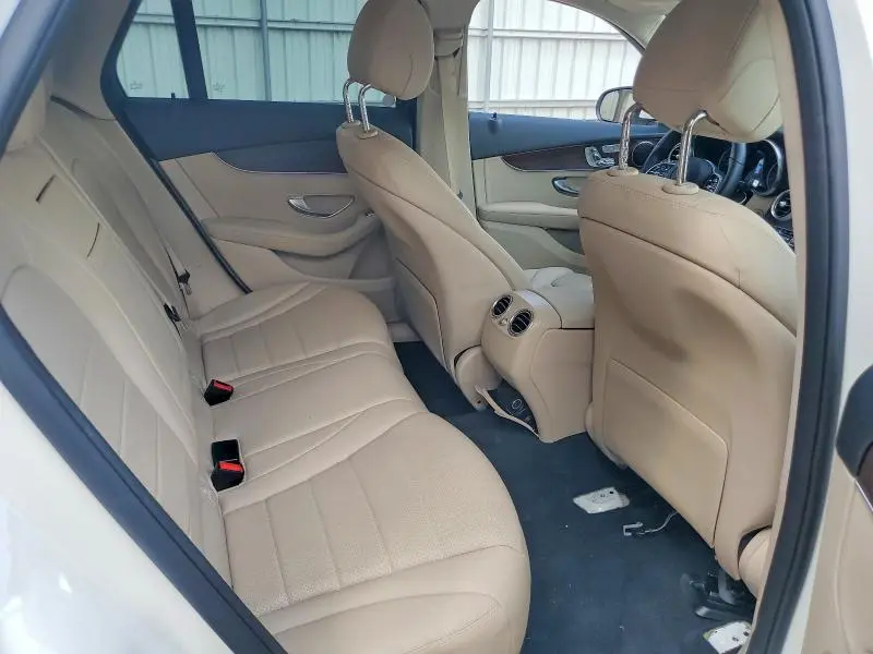 2022 MERCEDES-BENZ GLC 300  