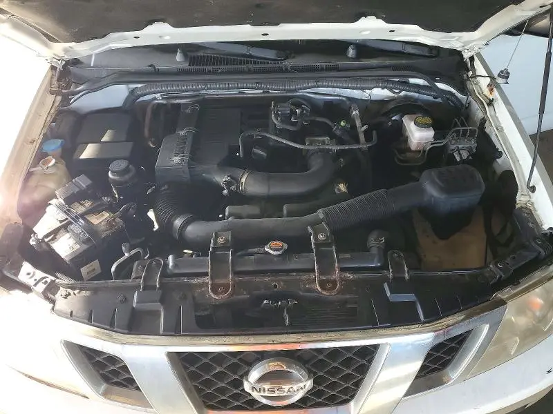 2014 NISSAN FRONTIER S  